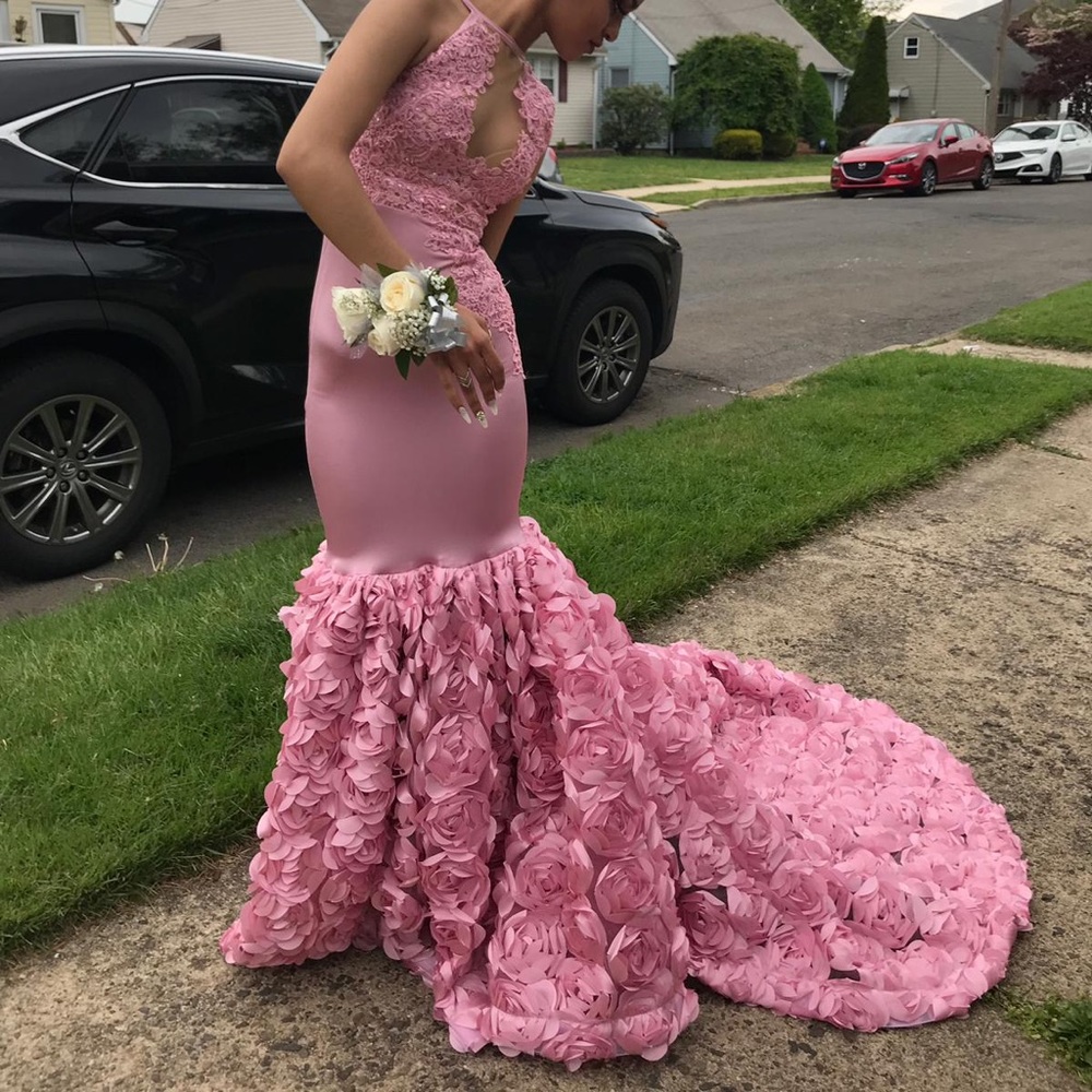 Prom Dress - Picture 4 of 6
